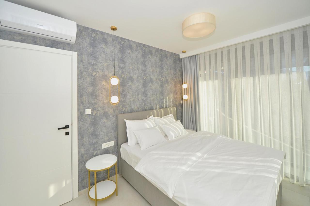 Solaris Lux